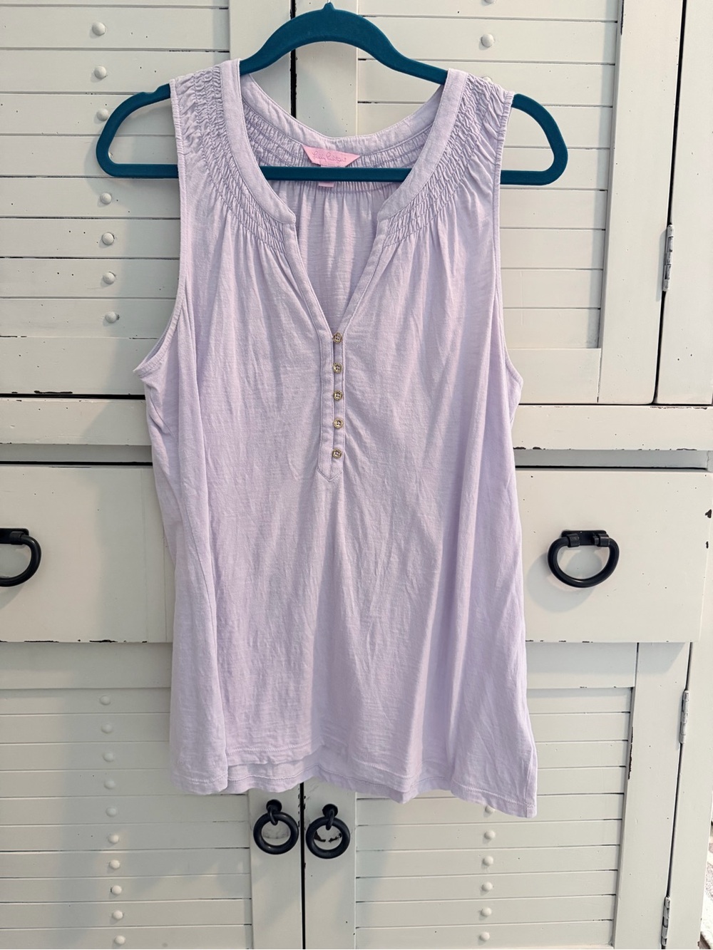 Lilly Pulitzer ESSIE Sleeveless Lavender Henley Tank Top women’s solid print